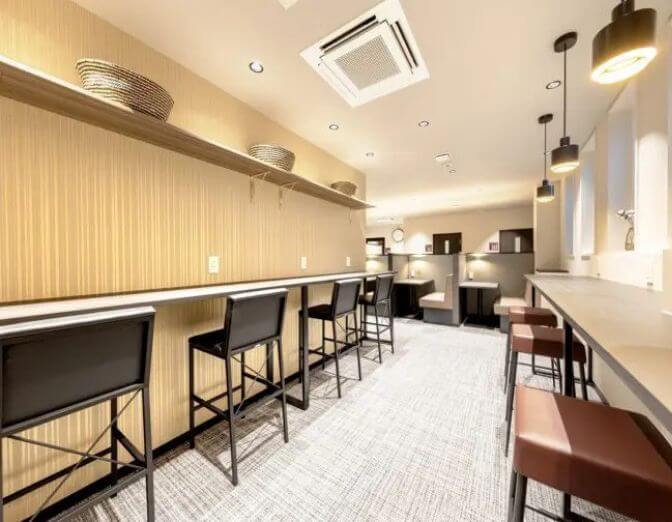 名古屋校の自習室